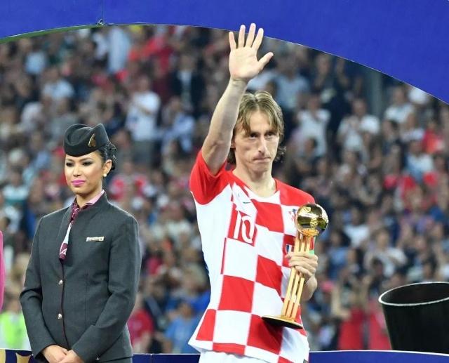 米体：姆希塔良、达米安回归训练，邓弗里斯仍在接受治疗（米体：姆希塔良、达米安已复训，邓弗里斯仍在治疗中）