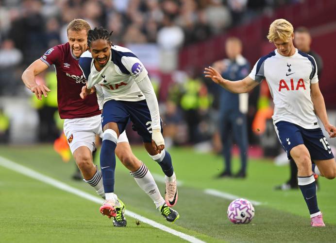 前罗奇代尔球员17岁时受伤瘫痪，今年因并发症去世，终年26岁