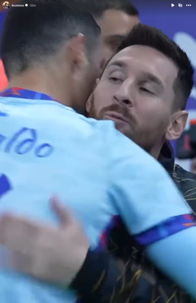 罗马诺：利马在国家队开始训练，国家队比赛日后可为曼联出战（罗马诺：利马已随国家队恢复训练，国际比赛日后有望为曼联出场）