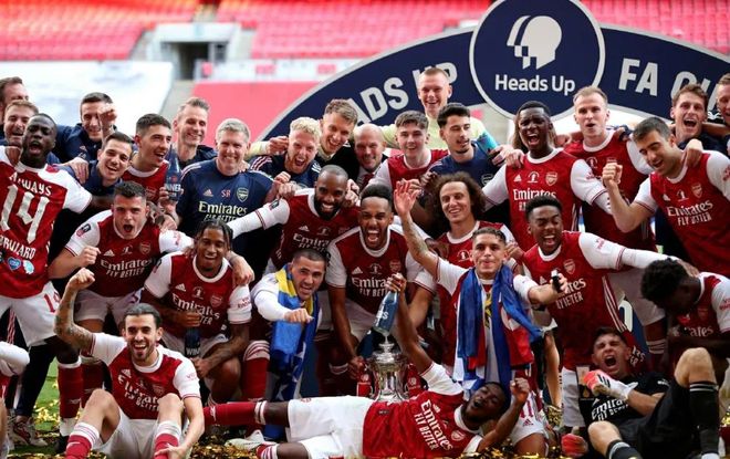 小蜜蜂英超对阵升班马豪取10连胜，伯恩利本赛季丢球第三多（英超小蜜蜂面对升班马强势拿下10连胜，伯恩利本季失球第三多）