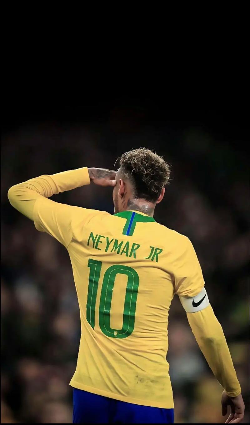 皇马双星伤愈在即！赫伊森卡马文加或战塞尔塔，后防线告急考验银河战舰