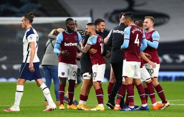 落后23分算啥？约基奇40+9+8教做人，掘金三分雨逆转老鹰，穆雷12助攻才是关键