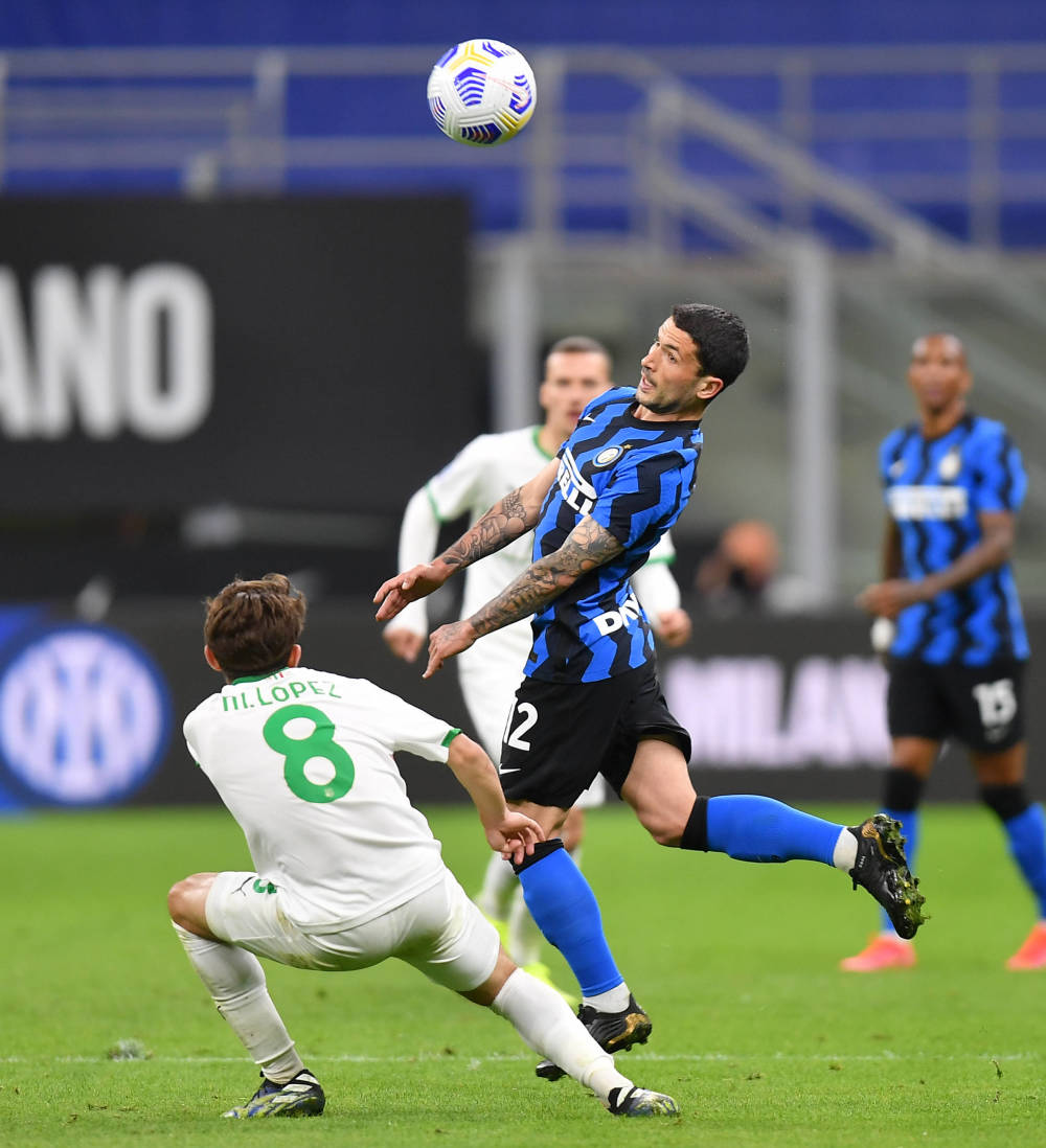 晨读｜里昂欧联杯狂胜领跑 紫百合欧协联主场告负（晨读｜里昂欧联大胜登顶 紫百合欧协联主场失守）