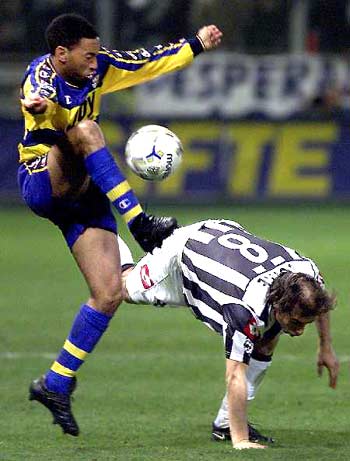 世欧预半场：鲁塞夫、克拉斯特夫破门，保加利亚2-0格鲁吉亚（世欧预上半场：鲁塞夫与克拉斯特夫先后破门，保加利亚2-0领先格鲁吉亚）